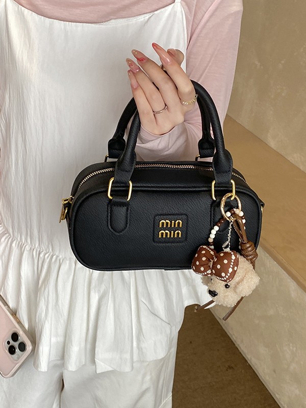 Bolsa de bolos retrógrada 2026 nueva moda ligera de lujo bolso cuadrado bolso de hombro universal