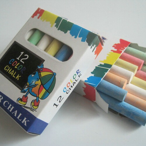 Manufacturer supplies teaching colorful dust-free children's chalk 12 pieces boxed chalk wholesale