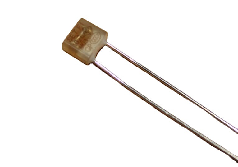 供应102度1A、2A、3A、5A 热熔断器 温度保险丝