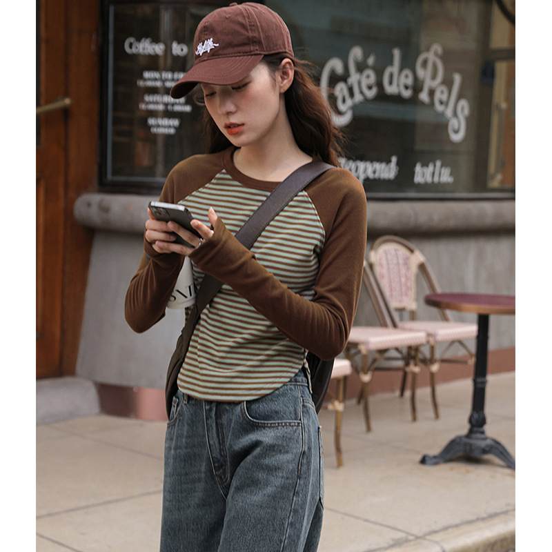 Maillard color scheme striped T-shirt, women's short raglan design autumn and winter German fleece base layer, dropshipping available.