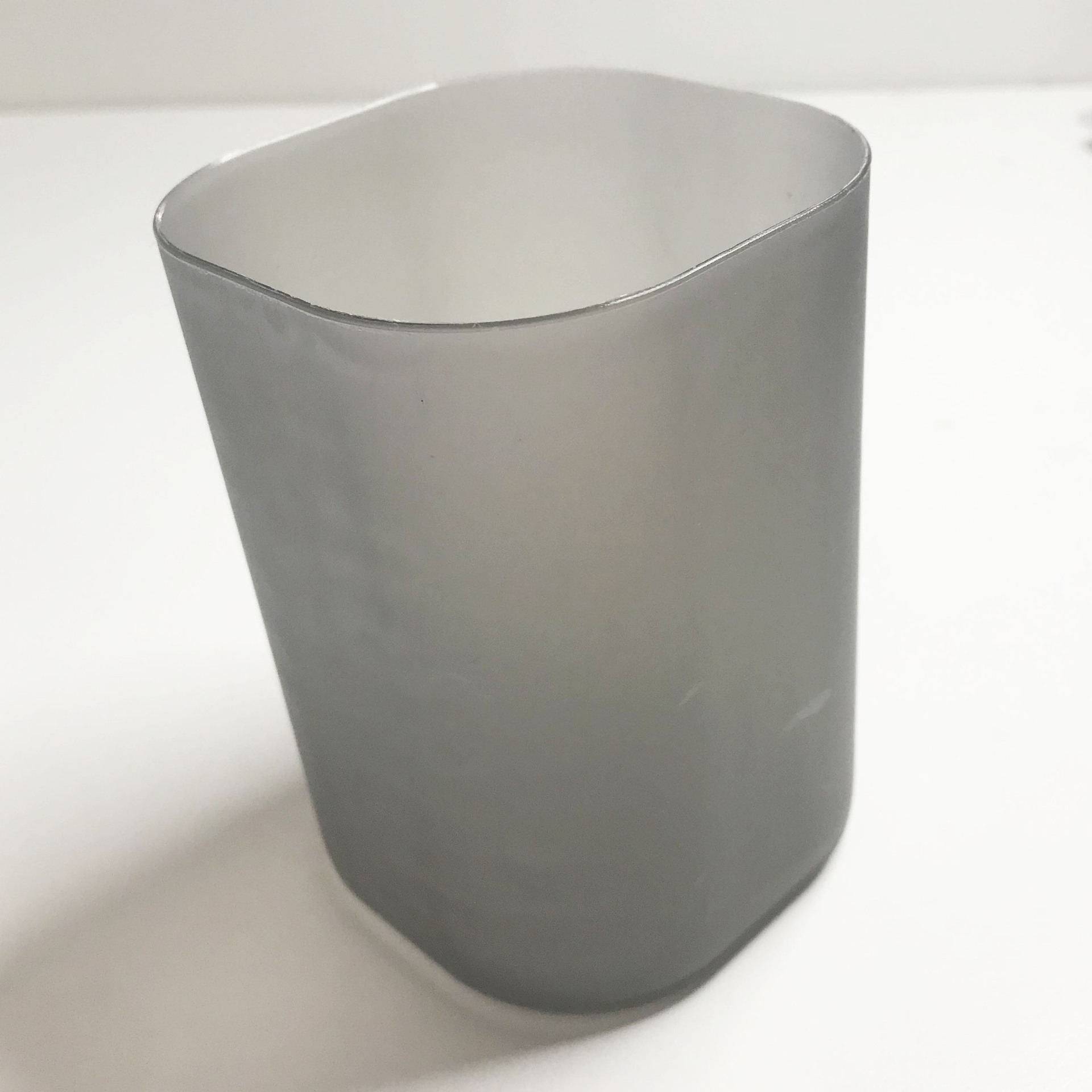 Escritorio caja de almacenamiento esmerilado simple transparente titular de la pluma papelería maquillaje cepillo lápiz labial contenedor de almacenamiento