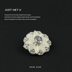 YOKO 花形紐扣金屬鑲鑽扣子小香粗花呢外套雙面尼皮草大衣裝飾扣