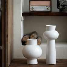 ����悬F�����s�մɻ�ƿ�߼��а�ɫ���滨���͏d�����廨�b[��