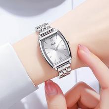 ��ϼ�Լ���ž�Ͱ��Ů��С�ڸ߼��в�������ʯӢŮʿ�ֱ�����