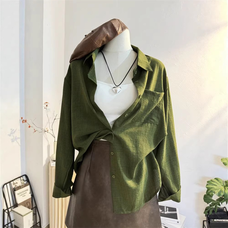 2026 Spring and Autumn New Green Design Retro Hong Kong Style Long Sleeve Shirt for Women, Loose Fit Slimming Blouse Top