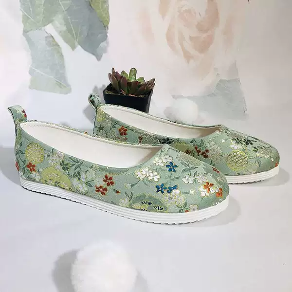 Flat bottom round head pea green