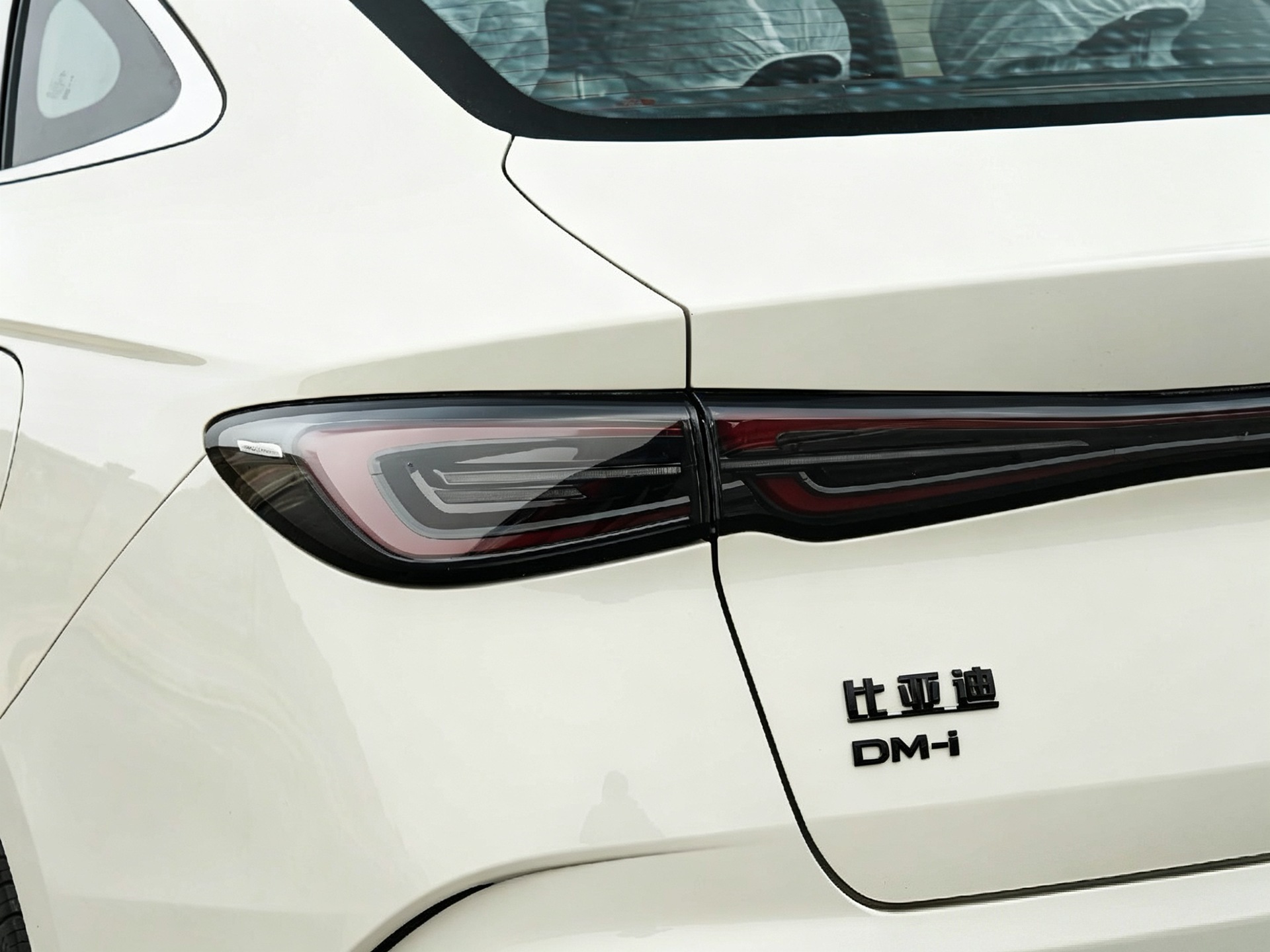Byd Seal 6/6Gt Blackened Front Emblem, No Need to Remove, Cover with Blackened Glossy Black Car Emblem, Modified to Black Warrior Emblem