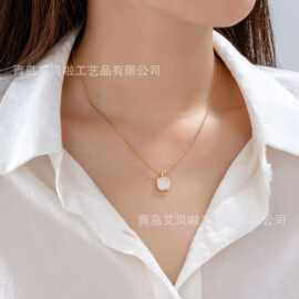 方形仿贝壳项链女百搭锁骨链简约高级感轻奢小众设计师款不掉色