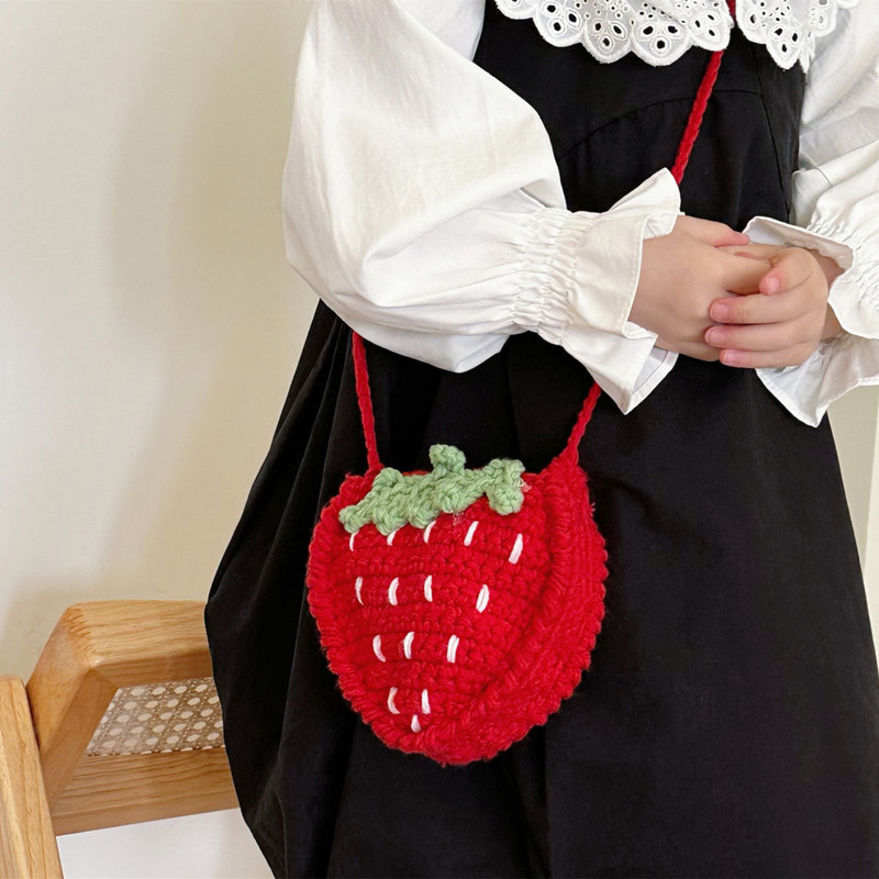 Cute Strawberry Knitted Yarn Bag Handmade DIY Niche Design Woven Bag Finished Product Children's Coin Purse Crossbody Small Bag Cute Strawberry Knitted Yarn Bag Handmade DIY Niche Design Woven Bag Finished Product Children's Coin Purse Crossbody Small Bag