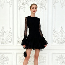 气质甜美风连衣裙女2025秋季新款时尚圆领蕾丝拼接设计感长袖短裙