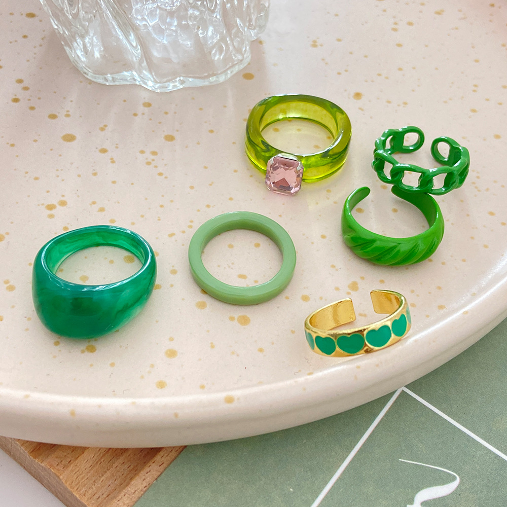 New Retro Fashion Ring Set Version Creative Green Dripping Love Resin Ring 6-piece Set display picture 8