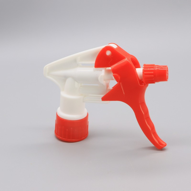 Ugello spruzzatore tipo d per bottiglie e innaffiatoi_voghion.com