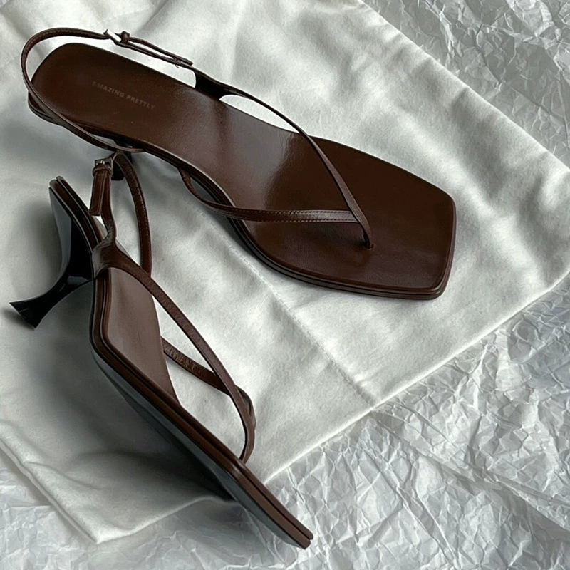 Версия из овчины ~ Женские летние шлепанцы на высоком каблуке из натуральной кожи в сказочном стиле, однотонные сандалии на каблуке с кошачьим каблуком