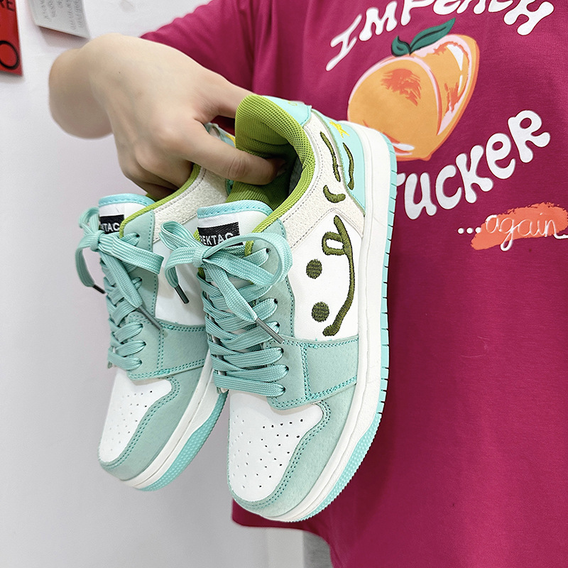 板鞋男款2023夏新款薄款透氣小眾設計笑臉潮流百搭運動鞋子男潮鞋