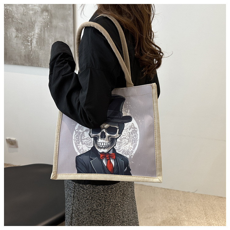 New fashionable skull canvas bag, women's large-capacity tote bag, single-shoulder bag for classes, 2024 fashionable tote bag undefined