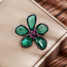 复古胸花时尚潮水晶花朵胸针女欧美别针扣装饰创意百搭气质配饰