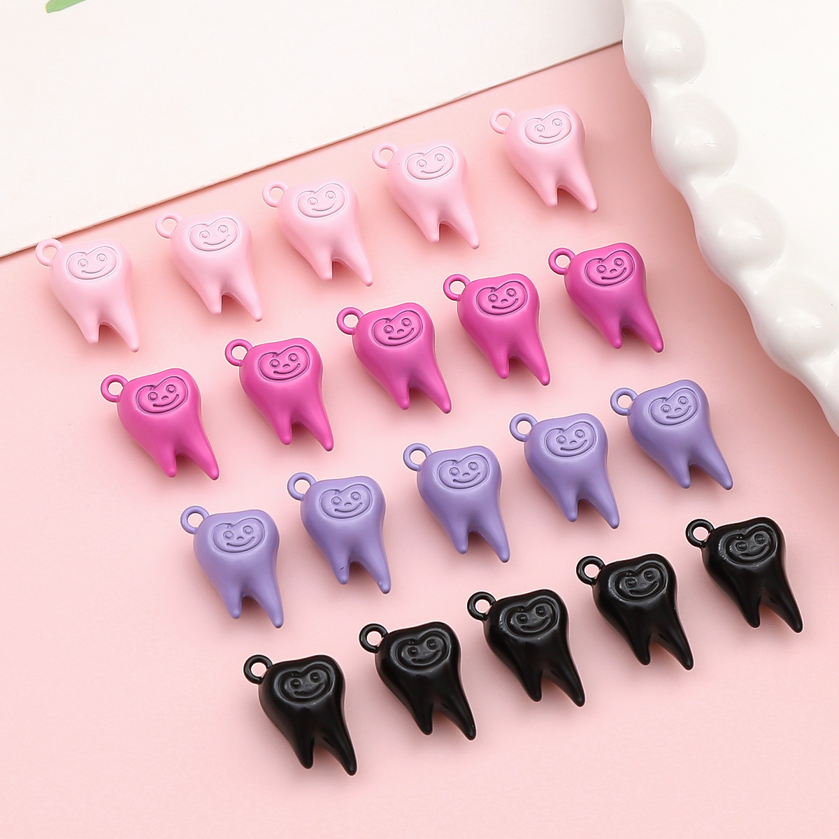 2 Pieces Cartoon Style Teeth Emoji Face Alloy Pendant Jewelry Accessories display picture 2