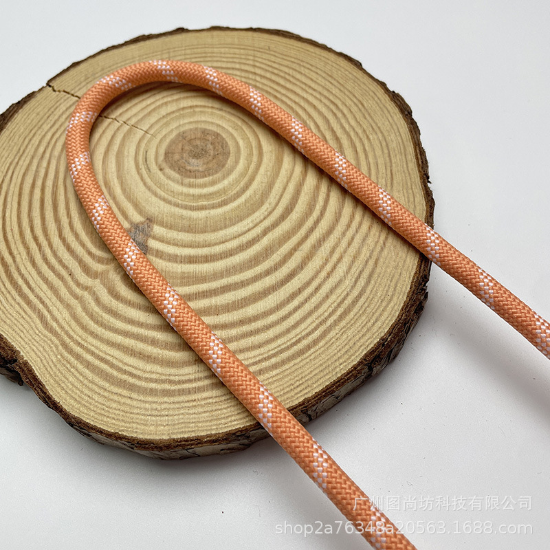 15 # 오렌지색과 흰색 트윌