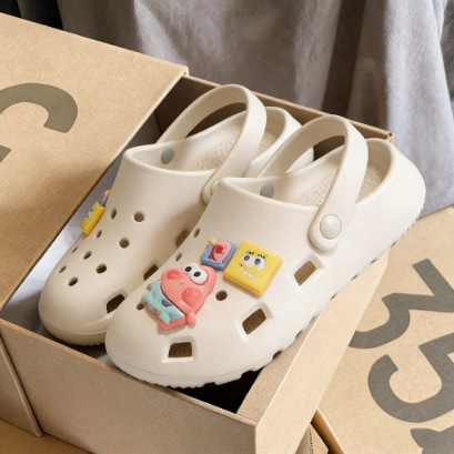 【Clearance Sale】White Perforated Shoes for Women, Non-Slip Outdoor Beach Sandals, Summer Closed-Toe Slippers for Men