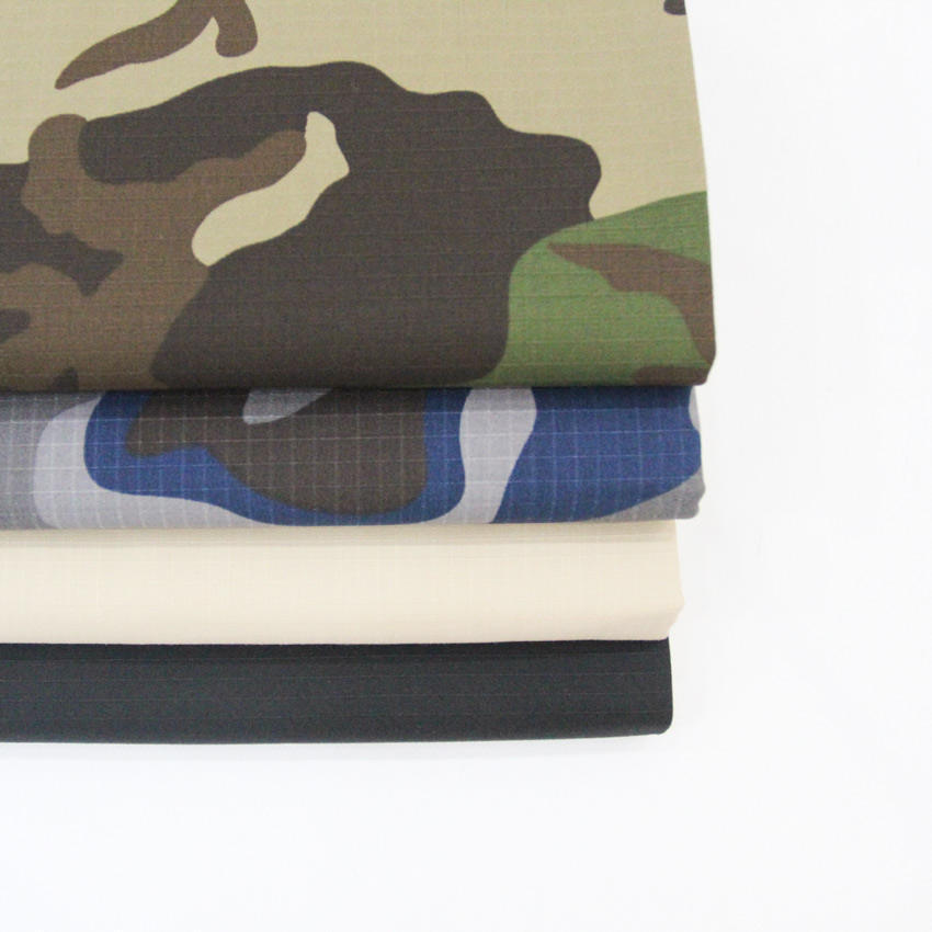 Alta calidad barata impresión digital de algodón camuflado tela de camisa de hombre