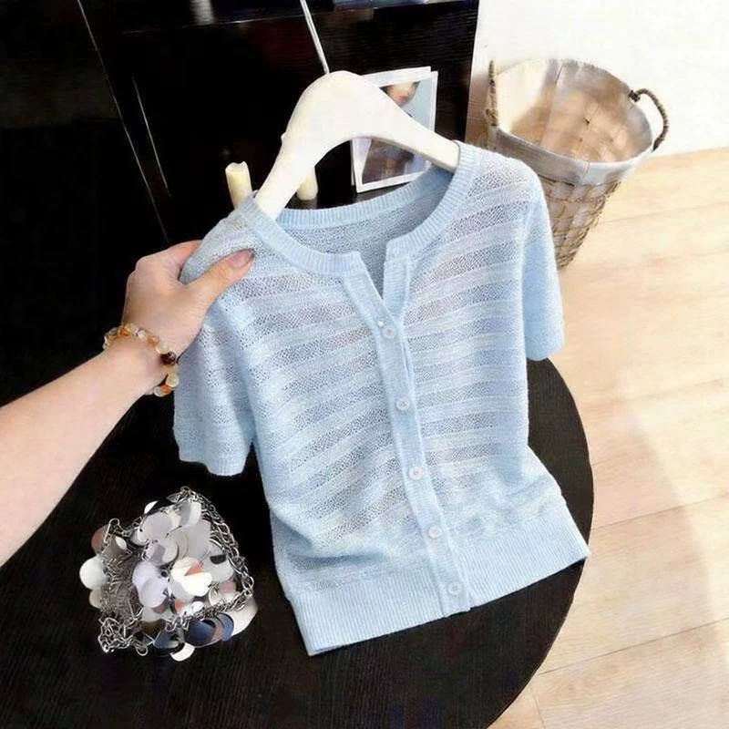 Áo len dệt kim cổ tròn tay ngắn, phom dáng ôm nhẹ, hàng mới mùa hè — màu xanh nhạt chi tiết 4