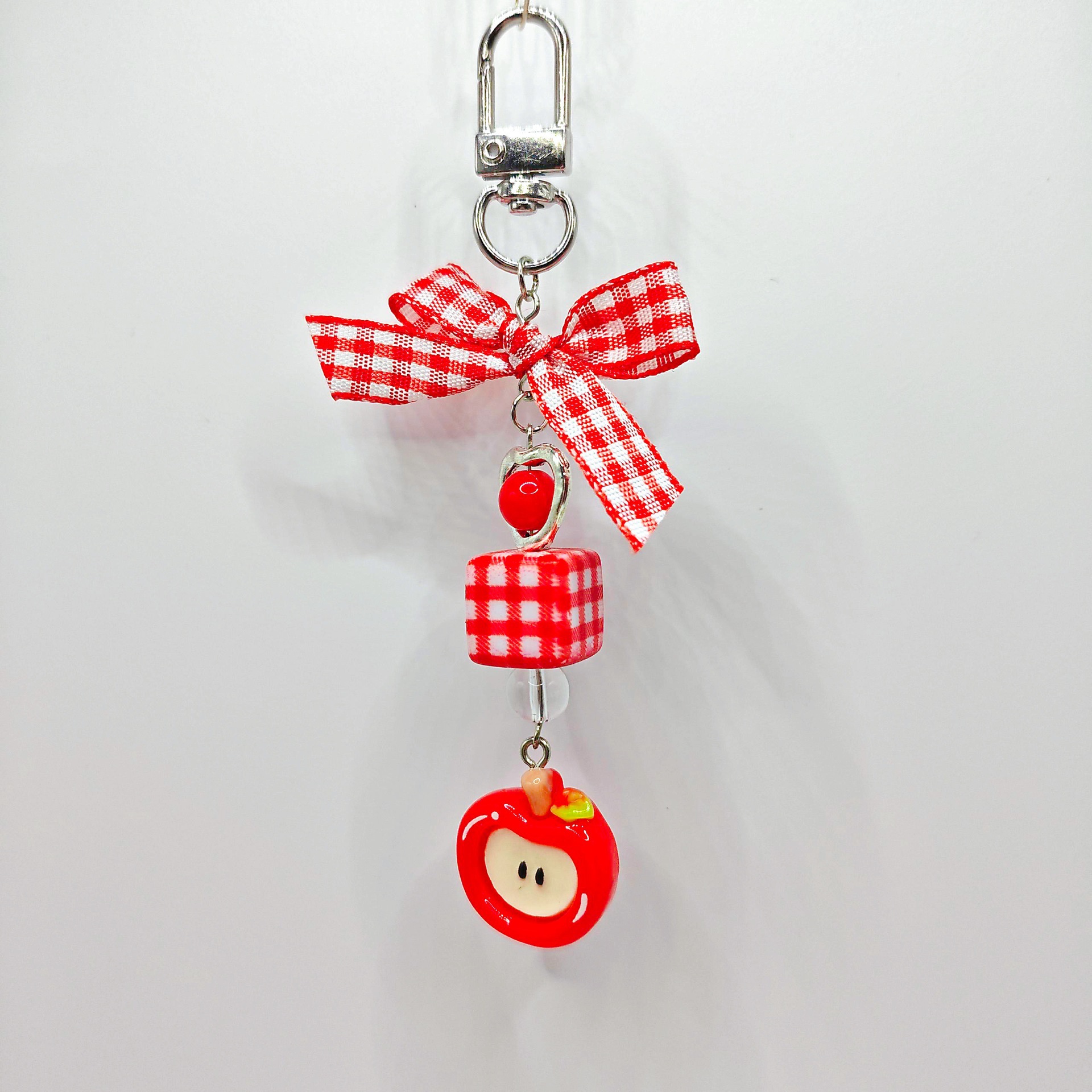 Christmas Red Apple Fruit Keychain Card Holder, Pastoral Style, Fresh and Cute, Strawberry Bow, Beaded Phone Chain