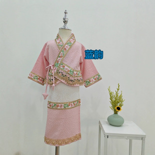 Girls' Spring and Summer Mid-Sleeve Traditional Yunnan Dai suit Online Red Travel Pats Same Dai Dress