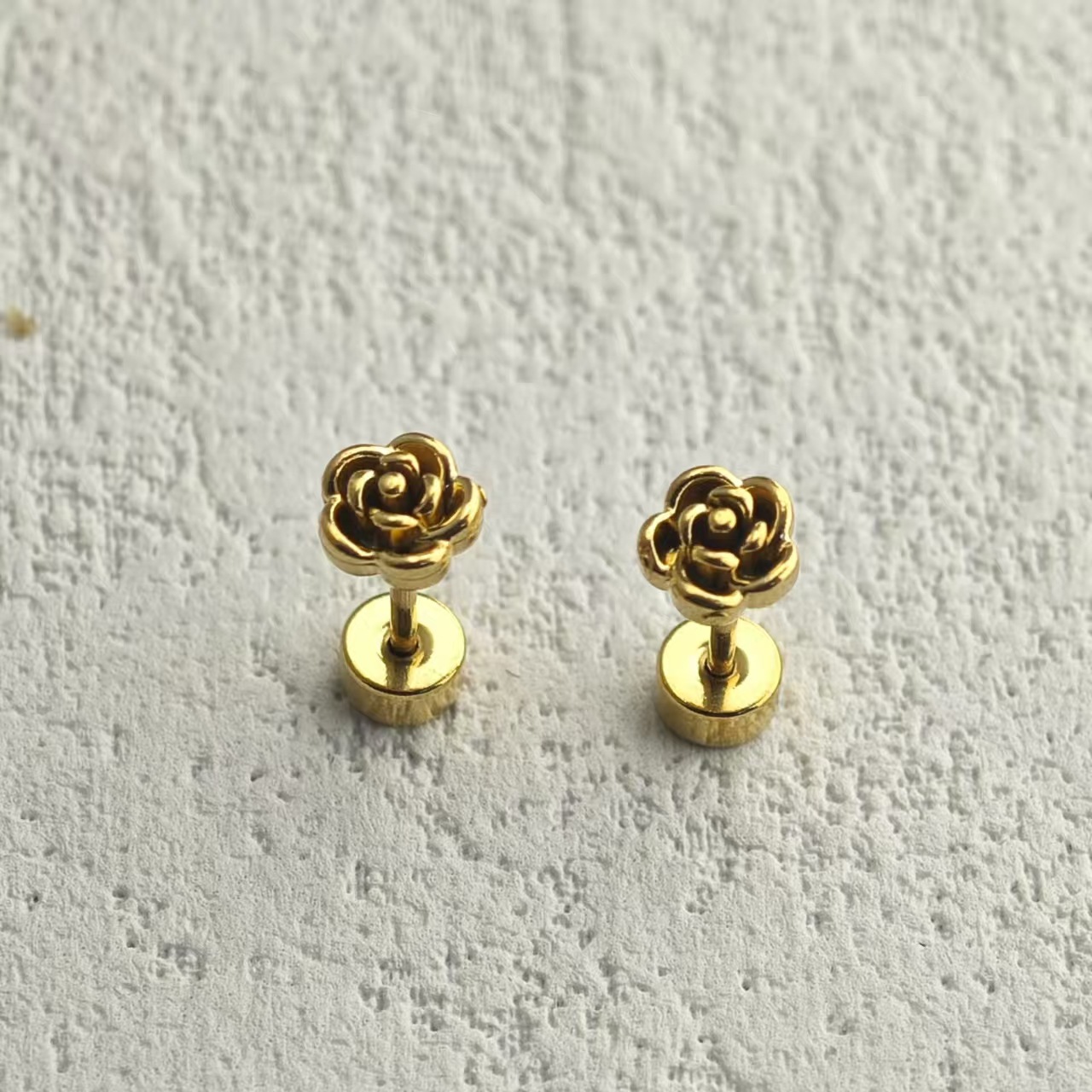 Men's Titanium Stud And Hoop Earring Set For Daily Wear_voghion.com