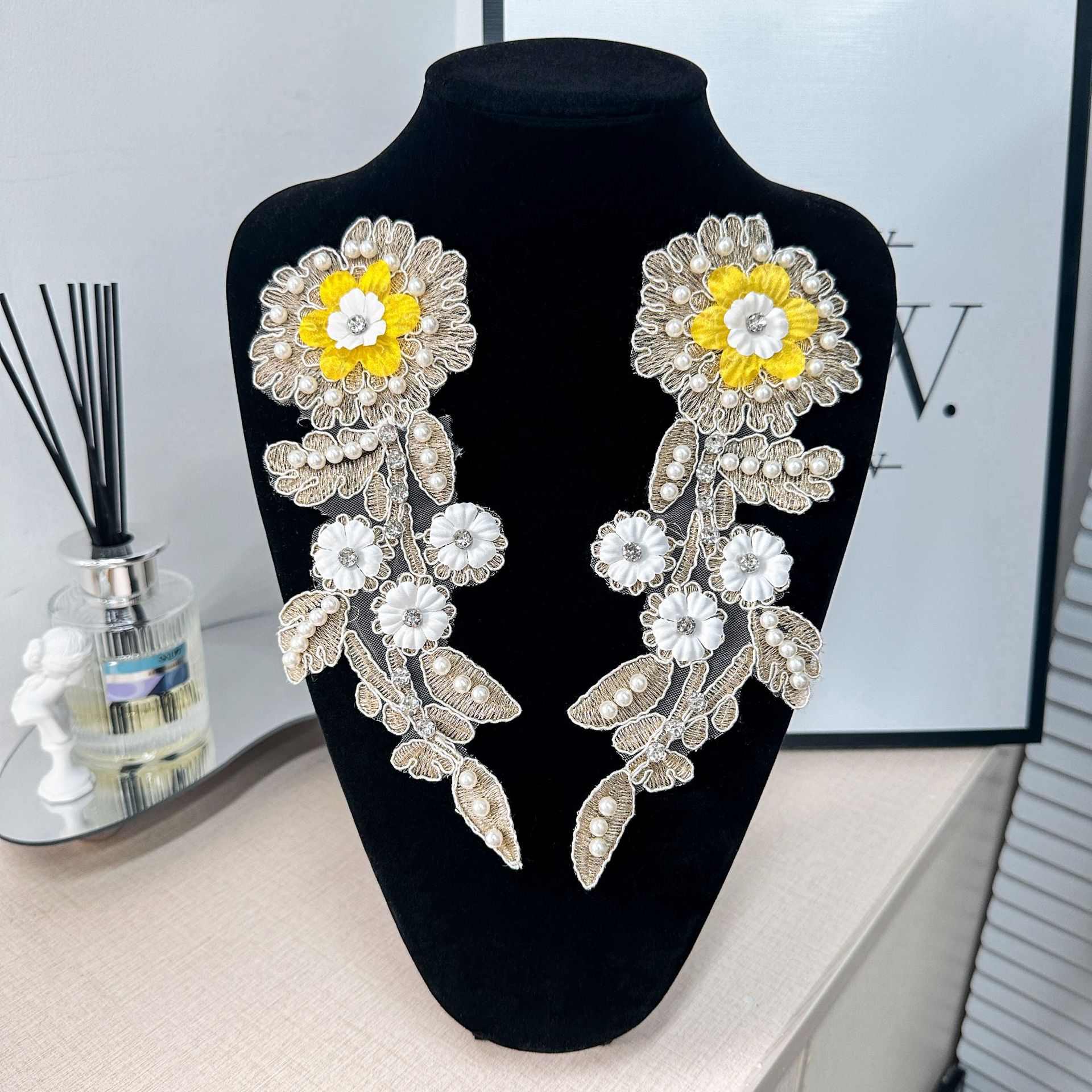Nuevo encaje estereoscópico flor bordada encaje prenda decoración universal ropa calcomanía contra el cuello accesorios image 1