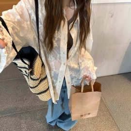 荒荒家衬衫2025夏季新款薄款法式微透小众心机设计防晒外套女