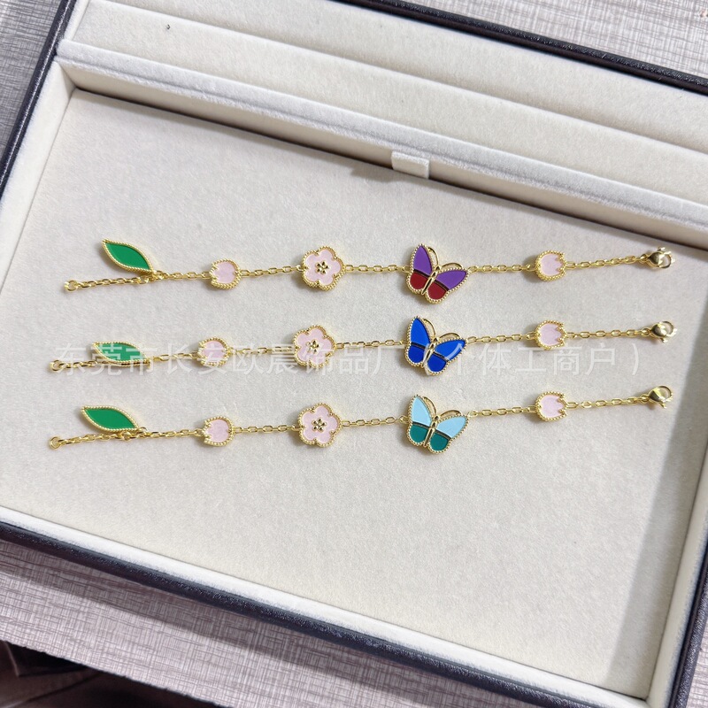 New popular high-quality butterfly bracelet for women, 18k electroplated, double-sided mother-of-pearl, fashionable and simple, wholesale