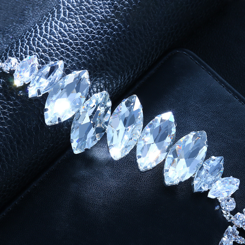 Nuevos accesorios transfronterizos de diamantes completos máscara de borla completa personalidad exagerada europea y americana incrustada en diamantes máscara de joyería facial