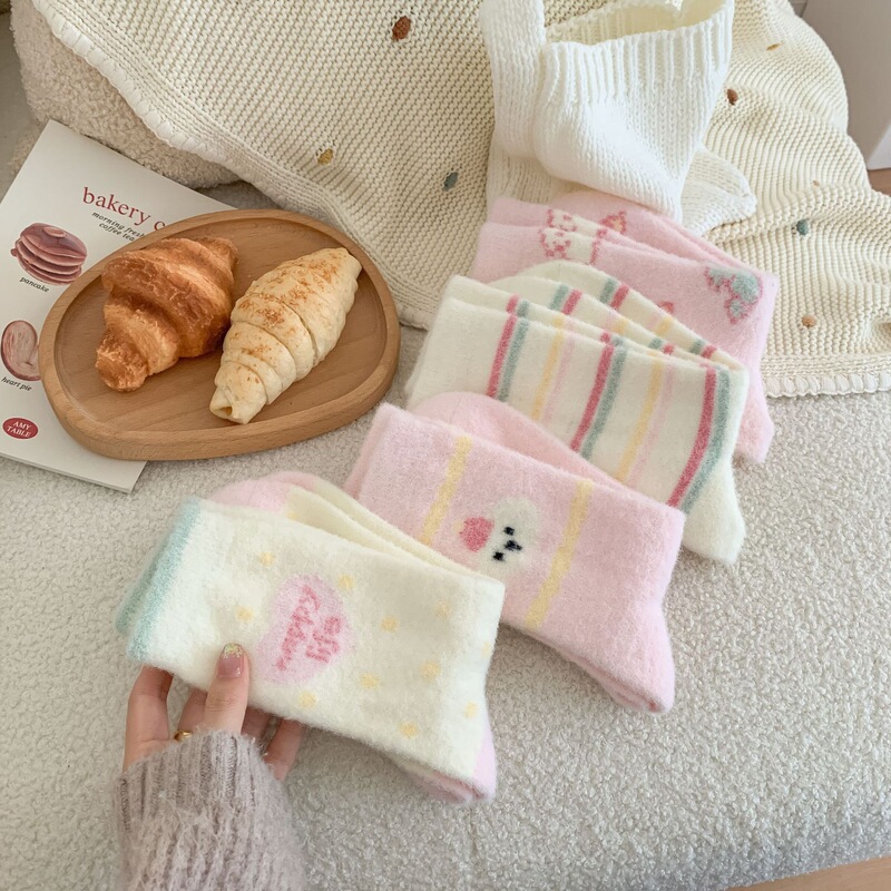 Winter Pink Sleep Socks for Women, Cute Cartoon Soft Fluffy Warm Mid-Calf Socks, Thickened and Fleece-Lined Floor Socks