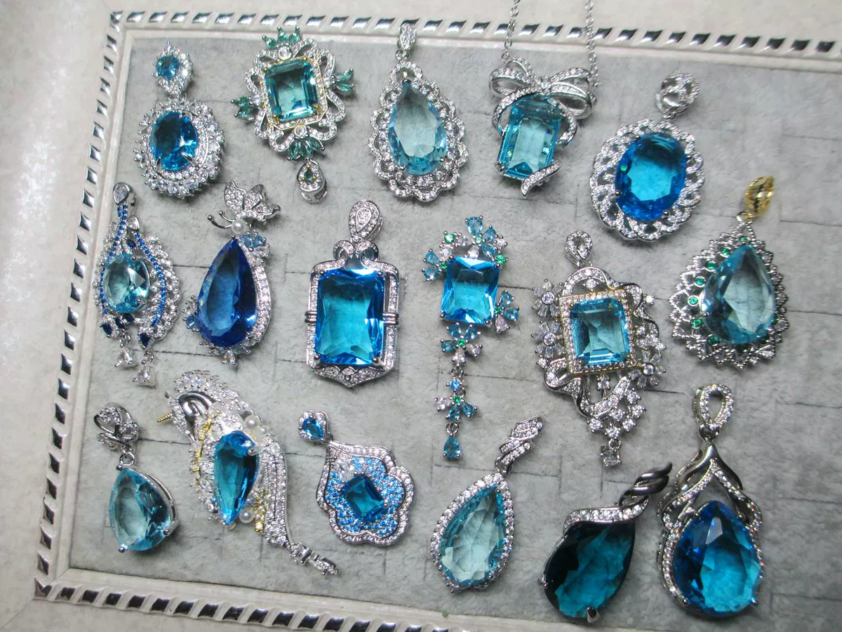 Искусственный кристалл циркон инкрустирован торпа аквамарин ZR19 позолоченный изумрудный квадратный обрезанный ожерелье