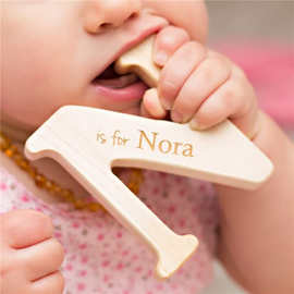 榉木玩具字母表 婴幼儿木制牙胶玩具可做其他字母