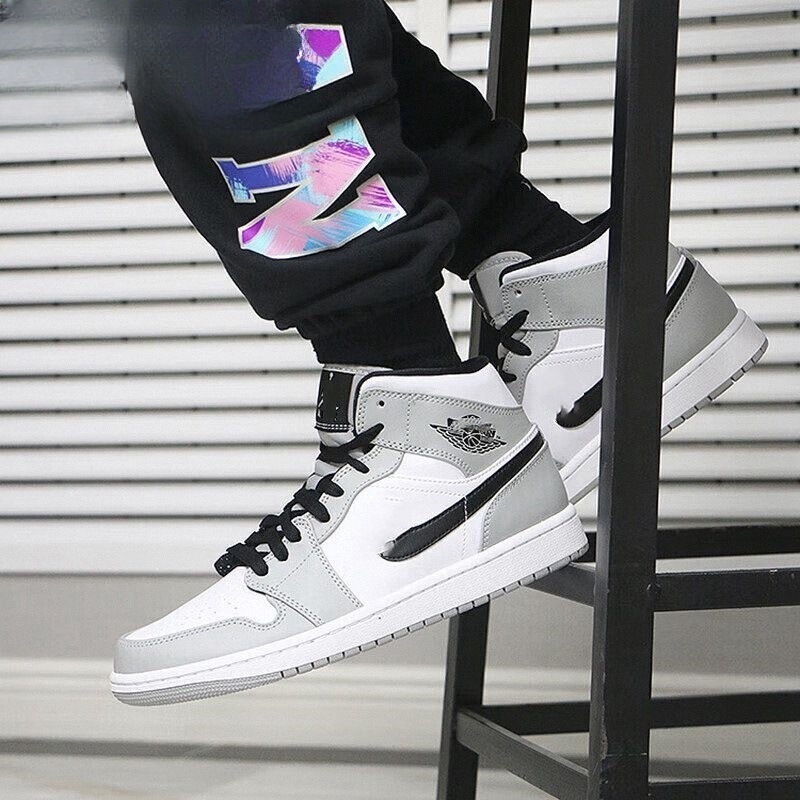 Putian Shoe Factory Pure Original First-Layer Aj1 Mid-Top Basketball Shoes Mid Black and White Panda Unisex Sports Shoes
