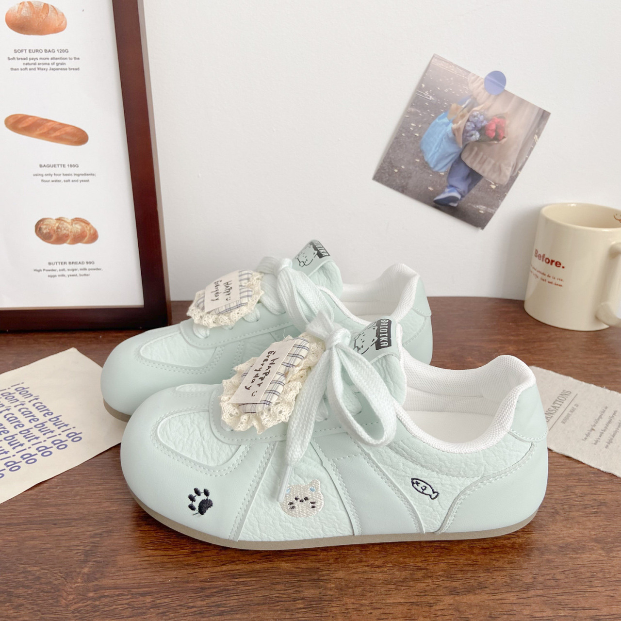 2026 primavera y otoño nuevos estudiantes de estilo universal chic nicho de moda zapatos de skate casuales de color caramelo zapatos de entrenamiento moral