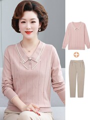 お母さんの春の服の長袖の上で服の中年の女性の40-50歳の薄い金は底の小さいシャツの中で老年の春秋のtシャツのスーツを打ちます