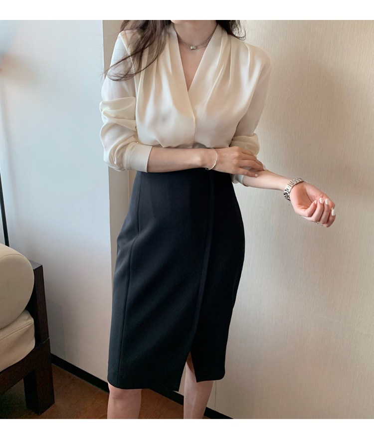 검은색 스커트
