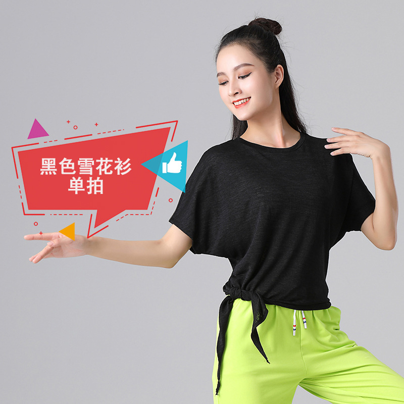 Черный, со снежинками