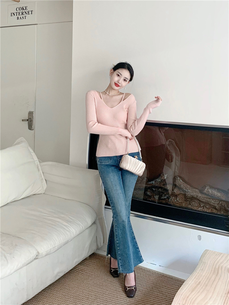 高品質】ジ・ヒョウと同じスタイルの深いVネック、肩出し、凹凸のあるストライプ、イレギュラーウエスト、背中見せニット、万能でセクシーなトップス