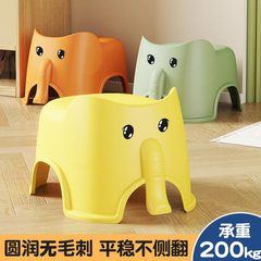 子供用のプラスチックの腰掛けは家庭用の椅子を厚くします。
