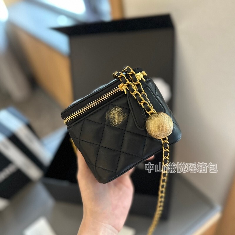 原厂皮新款小香mini金球盒子包香奶奶化妆包单肩羊皮菱格链条女包|undefined