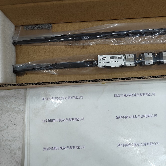 THK SR15V6UUE-1400LFY 导轨