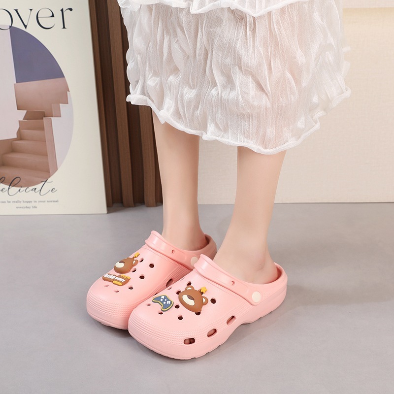 新型のかわいい熊のカップルの穴の靴は糞を踏んで感じます。|undefined