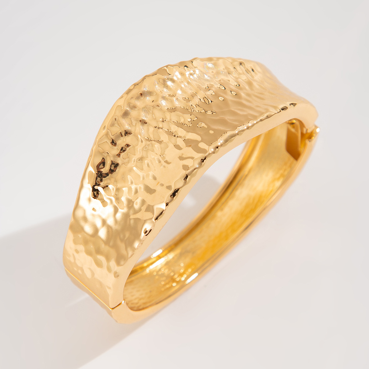 120g Weight Bangle Classification Alloy Chain Material 1 Piece Quantity Party, Street Occasion Alloy Material Geometric Pattern Women's Gender Plating Design Hip-Hop, Punk Style Hip-Hop Punk Geometric Alloy Bangles Wholesale 17