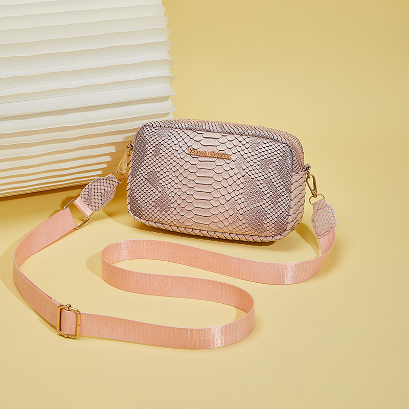 スネークパターンカメラバッグ 2025 女性バッグクロスボーダー VR 女性バッグ卸売多用途携帯電話バッグクロスボディ小さな正方形バッグ|undefined