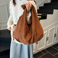 韩系大容量慵懒风水桶包女2025新款女士休闲托特包麂皮绒腋下单肩