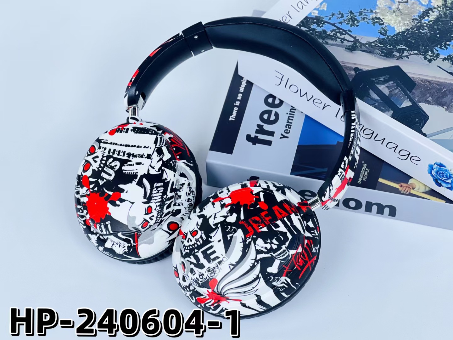 Comercio exterior nuevo BT500 venta caliente de comercio electrónico graffiti auriculares inalámbricos bluetooth deportivos pesados auriculares de bajo directo fábrica