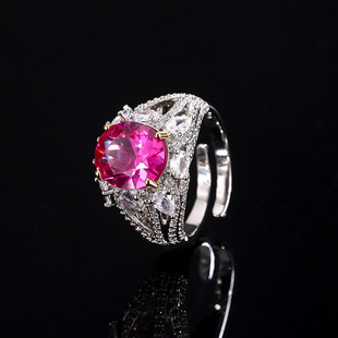 ��肝M荚��|�E�ͷ»ʼ��{�t�����ʯ荽�羳Ů��ͬ���_�ڽ�ָŮ